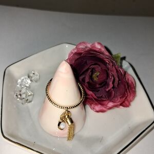 Twisted Band Ring w/ Charms & Tassel (Goldtone)